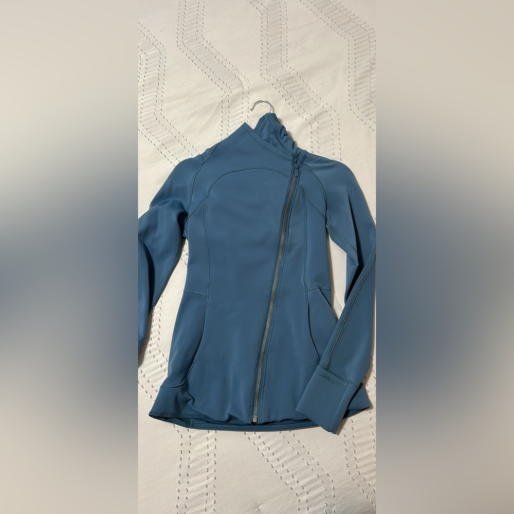 Lululemon jacket/sweatshirt